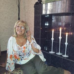 Девушки в Омске: Лидия, 62 - ищет парня из Омска