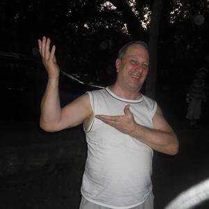 Парни в Тольятти: Вячеслав, 72 - ищет девушку из Тольятти