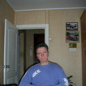 Парни в Саратове: александр, 54 - ищет девушку из Саратова