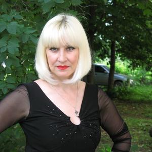 Лариса, 60 лет, Донской