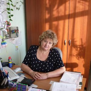 Девушки в Омске: Валентина, 66 - ищет парня из Омска
