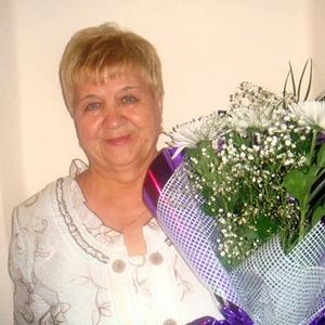 Девушки в Ульяновске: Александра, 73 - ищет парня из Ульяновска