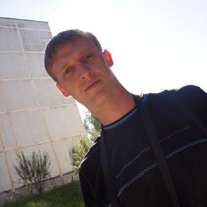 Парни в Бежецке: Роман, 41 - ищет девушку из Бежецка