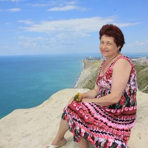 Девушки в Анапе: Ирина, 76 - ищет парня из Анапы