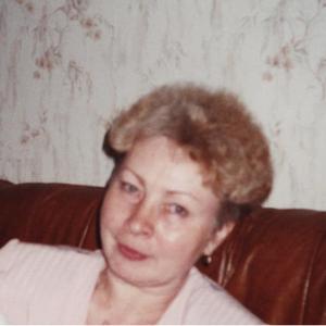 Яна, 73 года, Нижнекамск