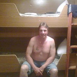 Игорь, 58 лет, Волгоград