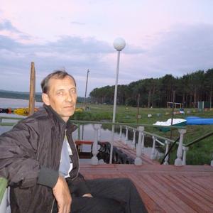 Анатолий, 62 года, Белово
