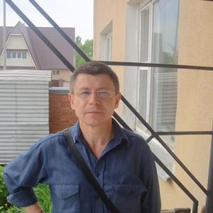 Игорь, 60 лет, Смоленск