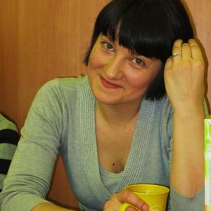Девушки в Томске: Антонина, 40 - ищет парня из Томска