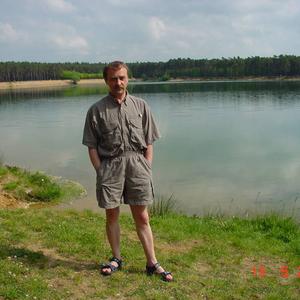 Влад, 56 лет, Владивосток