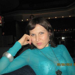 Девушки в Магнитогорске: Марина, 40 - ищет парня из Магнитогорска
