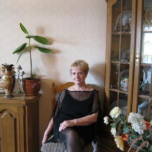 Людмила, 69 лет, Казань