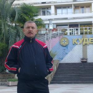 Александр, 58 лет, Мурманск