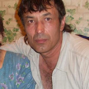 Парни в Зеленодольске (Татарстан): Ккк, 60 - ищет девушку из Зеленодольска (Татарстан)