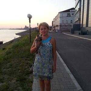 Девушки в Томске: Оксана, 50 - ищет парня из Томска