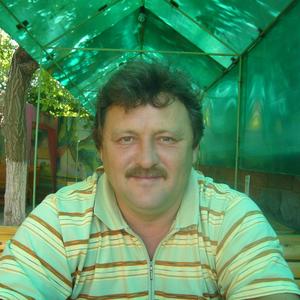Парни в Омске: Игорь, 59 - ищет девушку из Омска