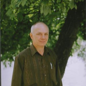 Михаил, 76 лет, Калининград