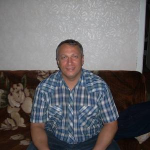  Сергей, 57 лет, Омск