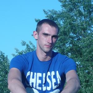 Артём, 36 лет, Псков