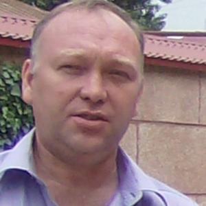 Вадим, 54 года, Махачкала