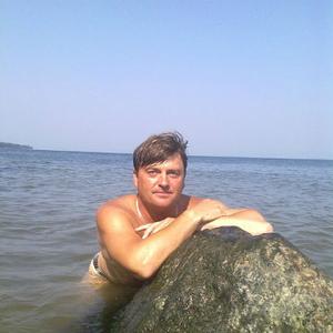 Михаил, 56 лет, Калининград