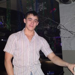 Илья, 31 год, Иркутск