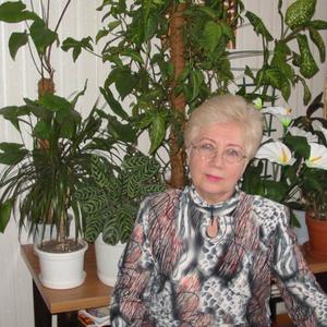 Лариса, 73 года, Казань