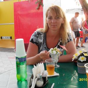Девушки в Усинске: Марина, 58 - ищет парня из Усинска