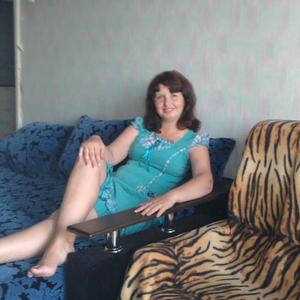 Девушки в Азове: Виктория, 40 - ищет парня из Азова